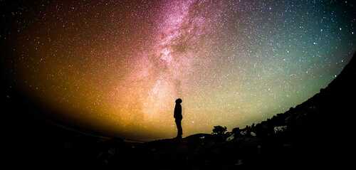 unsplash.com / Greg Rakozy